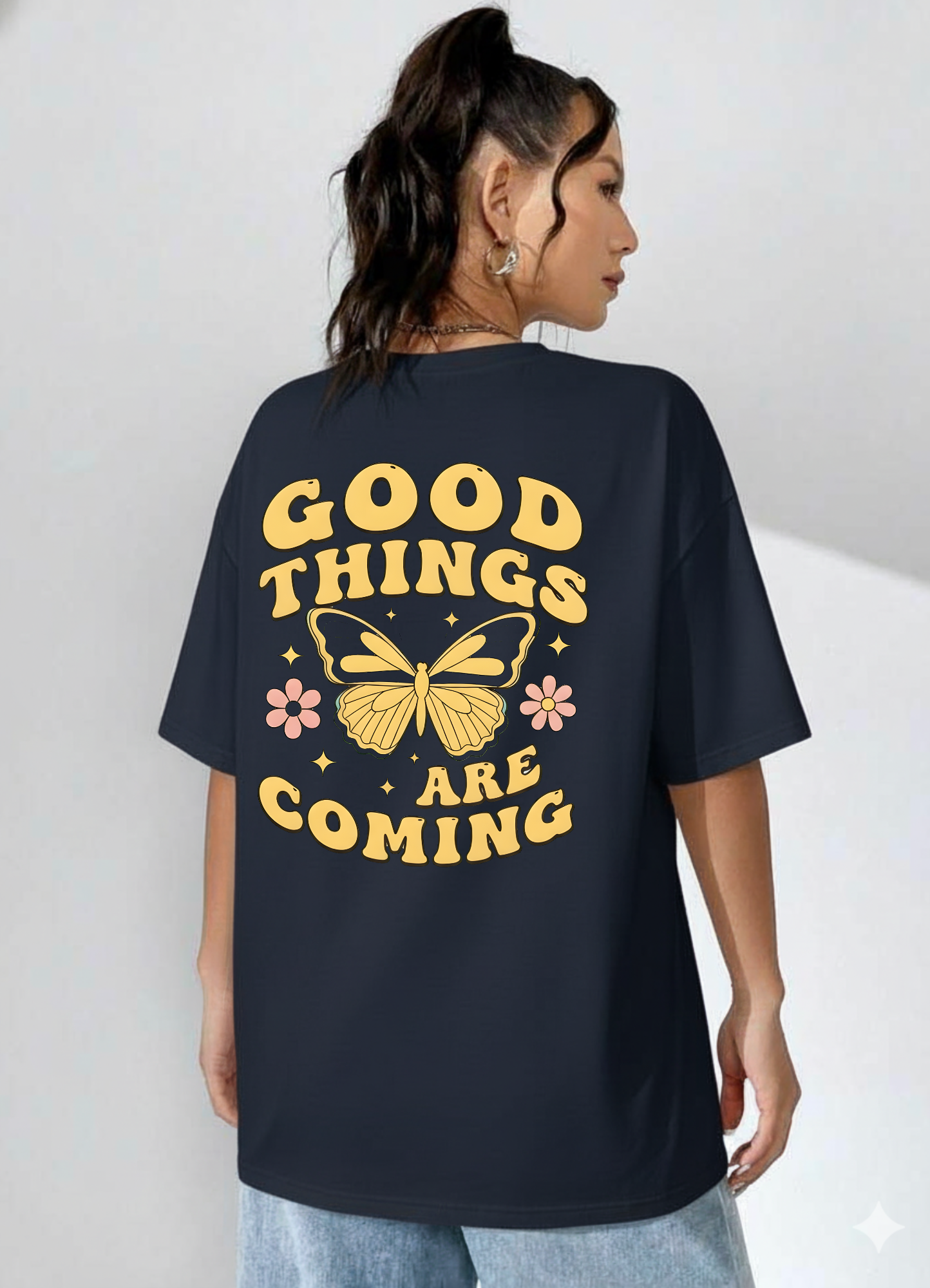 😊Good Things Are Coming❤️✌️-Unisex Oversized Classic T-Shirt